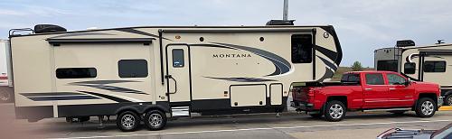 Click image for larger version

Name:	Montana on the Road.jpg
Views:	40
Size:	95.9 KB
ID:	2419